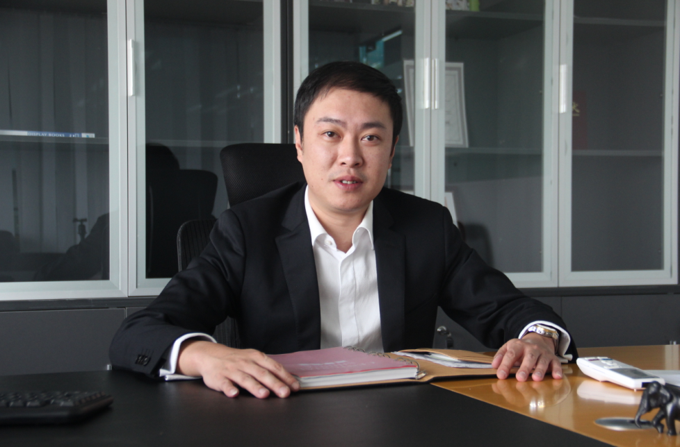 梁炜:线上线下双运营 抓稳渠道做大做强